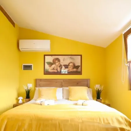 La Casetta Degli Innamorati بيت للعطل