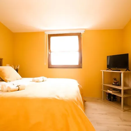 La Casetta Degli Innamorati بيت للعطل