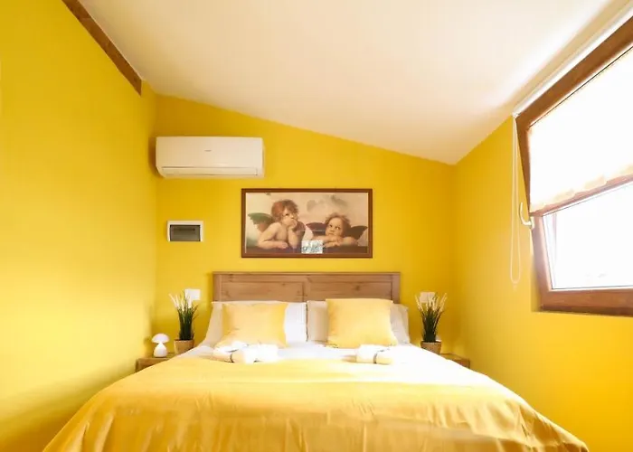 La Casetta Degli Innamorati بيت للعطل